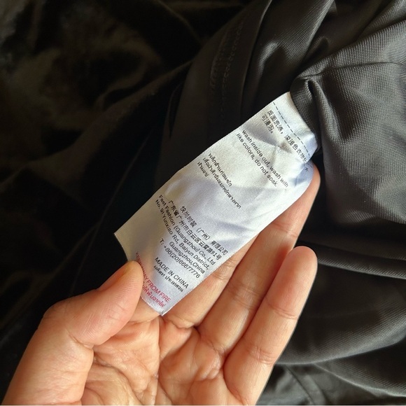 Urban Revivo Black Velvet Mini Dress Size 4 - Picture 5 of 10